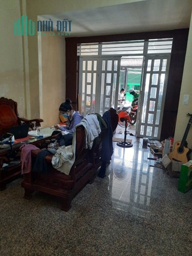Chính Chủ Cần Bán Gấp Nhà 1 Trệt 1 Lửng Quận Thủ Đức