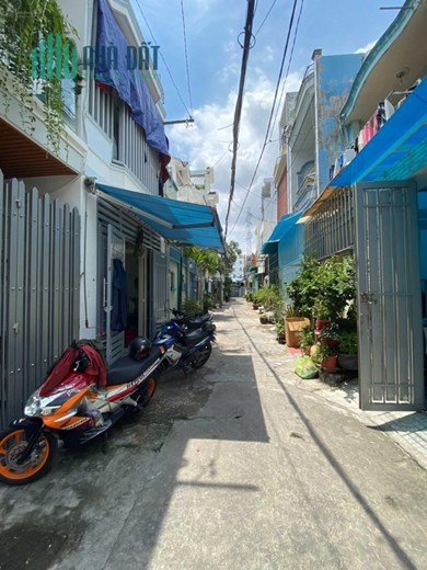 Chủ Ngộp Bank Bán Nhà Công Viên Làng Hoa GV 42m2 Giá 3 tỷ 5