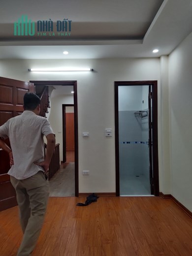Bán nhà Hoàng Quốc Việt, Võ Chí Công dt 55 m² x 5 t 7 ngủ khép kín giá bán 5.9 TỶ