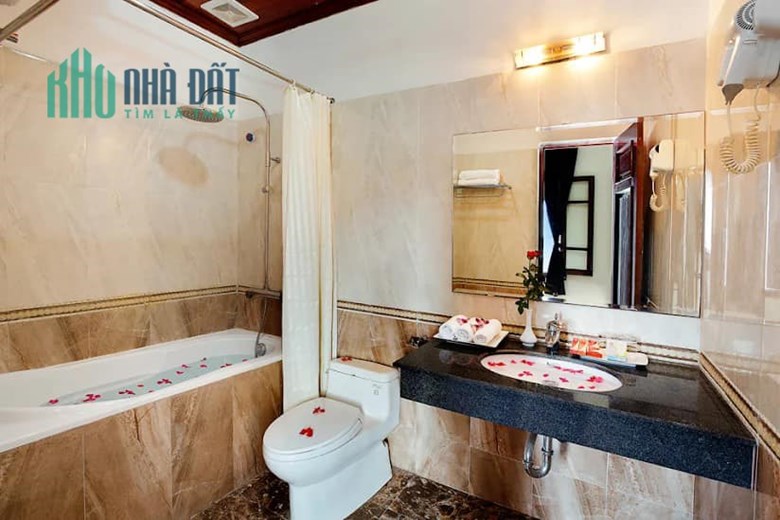 ⚜️ Bán Tòa Nhà Khách Sạn Mặt Phố Hàng Giấy, Hoàn Kiếm 145m2 8T, MT 4m, Chỉ 94 Tỷ ⚜️