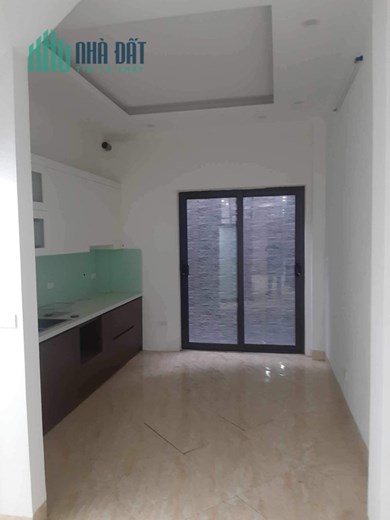 Bán nhà Kim Ngưu , 38m2x5T , 3,3 tỷ, , cách đường lớn 50m , kinh doanh dễ