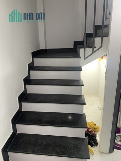 Bán nhà HXH 7 chỗ Lê Quang Định. Kc 4 tầng BTCT, nhà mới 100% - giá đầu tư