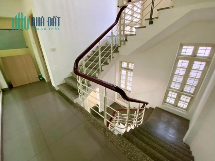 ⚜️ Bán nhà Mặt Phố Hoàng Cầu, Đống Đa, 211m2 5T MT 12m, Chỉ 88 Tỷ ⚜️