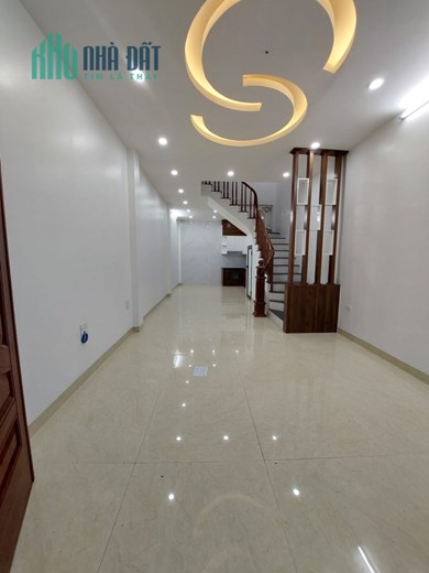 Bán căn nhà 55m2 phố Âu Cơ, Tây Hồ Chủ tự xây 4 phòng 10m 2 Ô tô tránh 4.8 Tỷ