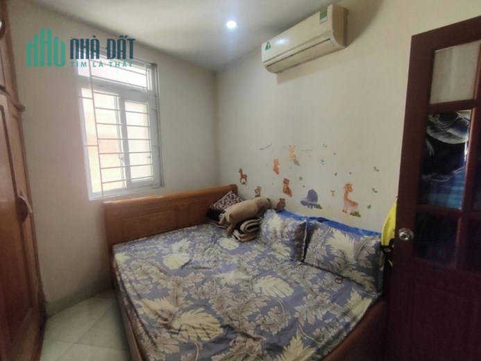 Bán căn nhà 52m2 phố Âu Cơ, Tây Hồ Chủ tự xây 4 phòng 10m ngõ Ô tô tránh 4.6 Tỷ