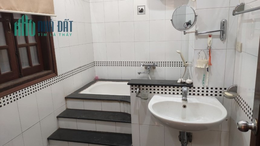 Bán căn nhà 55m2 phố Âu Cơ, Tây Hồ Chủ tự xây 4 ngủ 10m 2 Ô tô tránh 4.7 Tỷ