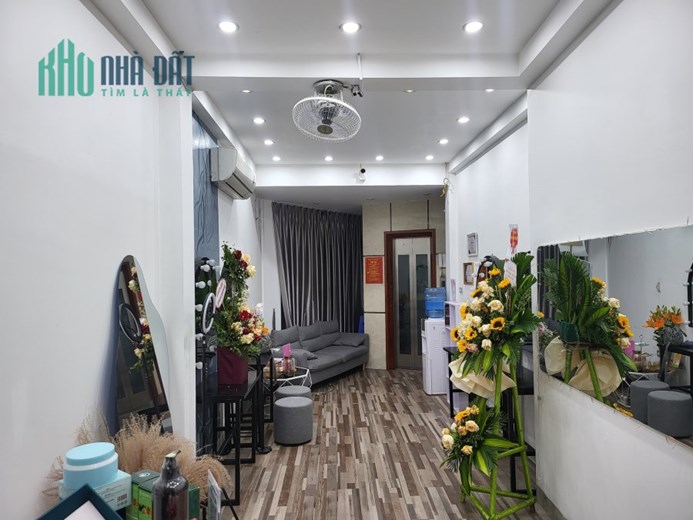 Bán ngôi nhà 53m2 phố Âu Cơ, Tây Hồ Dân xây 4 ngủ ngõ Ô tô  đua 10m 4.6 Tỷ