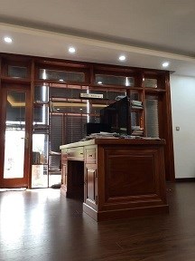 CHO THUÊ VĂN PHÒNG ngõ 147 Vũ Tông Phan đi vào 10m