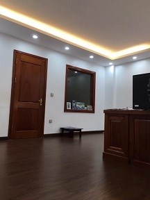 CHO THUÊ VĂN PHÒNG ngõ 147 Vũ Tông Phan đi vào 10m