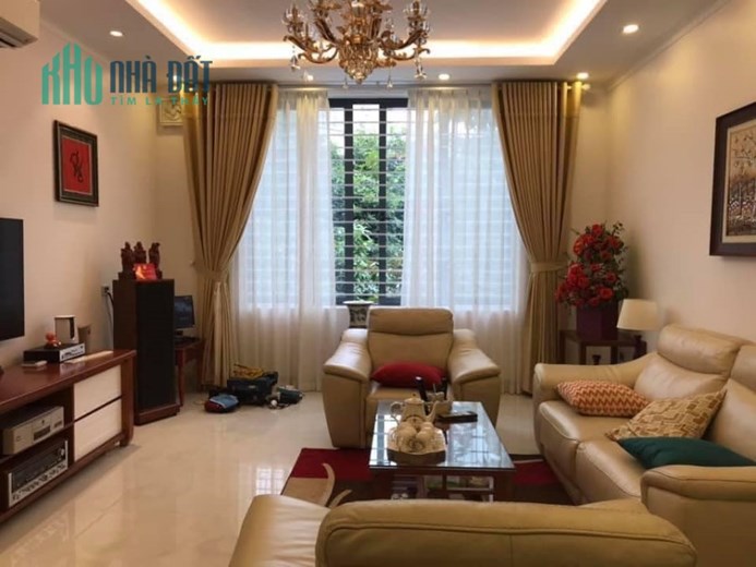 BÁN NHÀ CẦU GIẤY PHỐ TRUNG KÍNH 70M, 8T, MT 5.5M, VỈA HÈ, Ô TÔ TRÁNH, KINH DOANH, 29 TỶ, 0937651883.