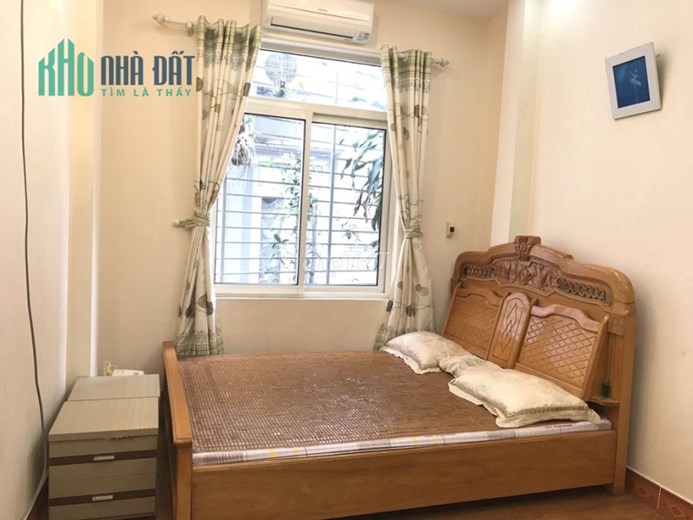 Cho thuê nhà 4 tầng, 4 phòng ngủ tại Quận Hoàng Mai giá 7 triệu