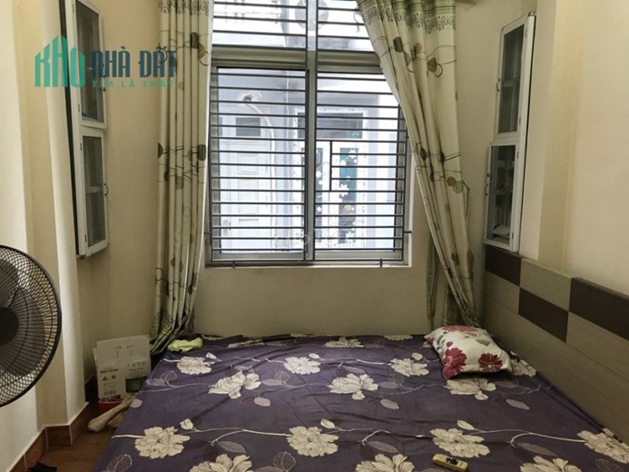 Cho thuê nhà 4 tầng, 4 phòng ngủ tại Quận Hoàng Mai giá 7 triệu