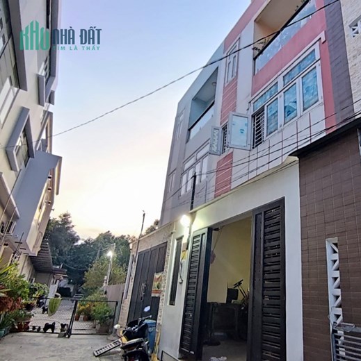 BÁN NHÀ 2 TẦNG - MỚI TINH - NGANG 5M - 60M2 - KDC HỒNG LONG - NHÍCH 4 TỶ