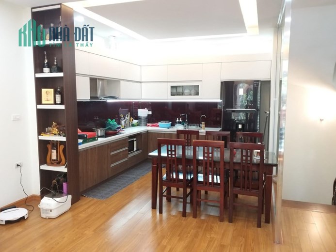BÁN NHÀ, CẦU GIẤY, GARA 2 Ô TÔ, PHÂN LÔ, NGÕ RỘNG, NỘI THẤT ĐẮT TIỀN, 45M, NHỈNH 8 TỶ, LH