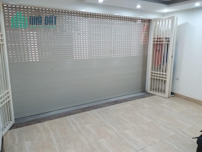BÁN NHÀ, CẦU GIẤY, GARA 2 Ô TÔ, PHÂN LÔ, NGÕ RỘNG, NỘI THẤT ĐẮT TIỀN, 45M, NHỈNH 8 TỶ, LH