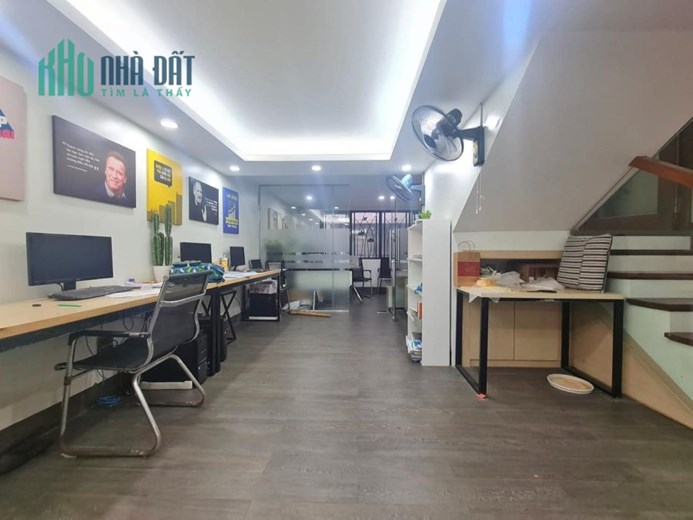 Bán nhà mặt Phố Huế 160m2 4 tầng mặt tiền 5m Giá 72 tỷ - Full thổ cư – sổ đẹp , vị trí tốt.