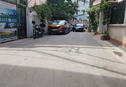 Bán nhà phân lô Hoàng Quốc Việt, diện tích 50m2 nhà 4 tầng, ngõ rộng thông Gara ôtô đỗ, KD
