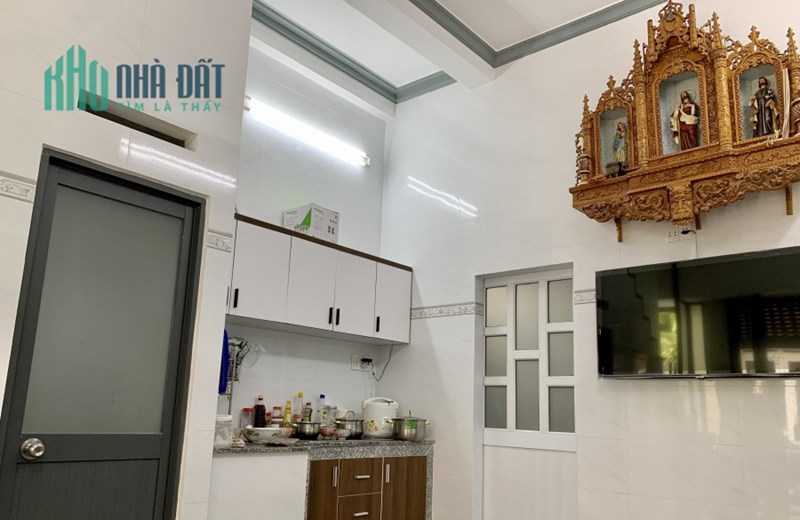 Nhà đẹp cần tiền Bán Gấp, hẻm xe hơi Lê Văn Phan, Quận Tân Phú