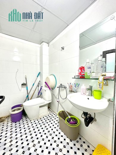 Bán đất nở hậu tặng nhà, sát ô tô đỗ Nguyễn Khánh Toàn Cầu Giấy 35m 3.6 tỷ