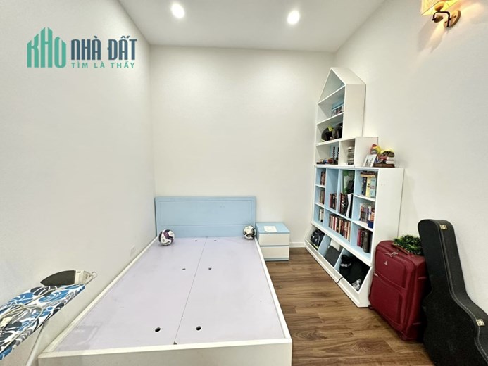 Bán Nhà Ngõ 84 Kim Ngưu, Lô Góc, Cách Phố 50m, Nở Hậu, Mới Đẹp, 77m2*4T*5,1m, Chỉ 9,5 Tỷ
