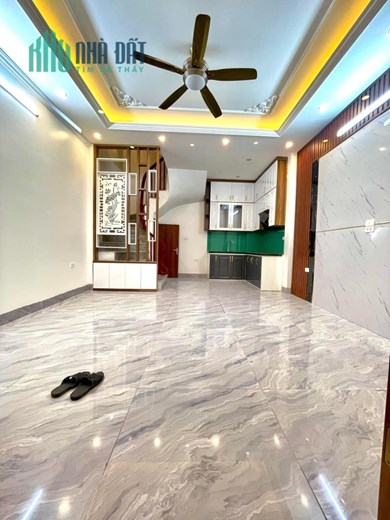 Bán nhà Hồng Mai, Hai Bà Trưng hai mặt thoáng gần phố, nội thất đẹp. DT 31M*5Tmặt tiền 4.7m.