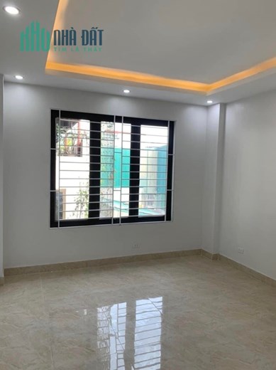 Bán GẤP : nhà Bạch Mai , 41m2x5T , 3,6 tỷ, 50m ra đường lớn , lô góc thoáng