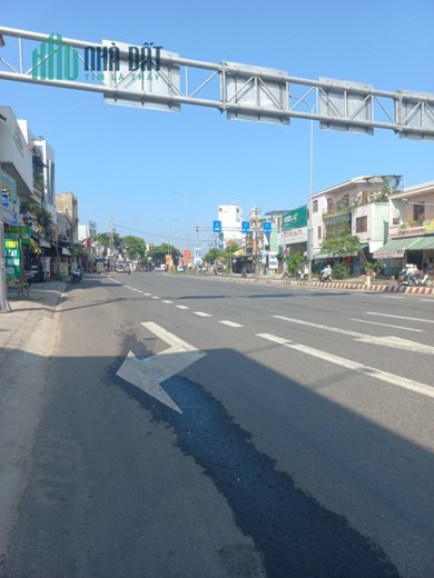 Gia đình cần bán nhà 2 tầng 2 mặt tiền đường Tôn Đức Thắng, P. Hòa Minh