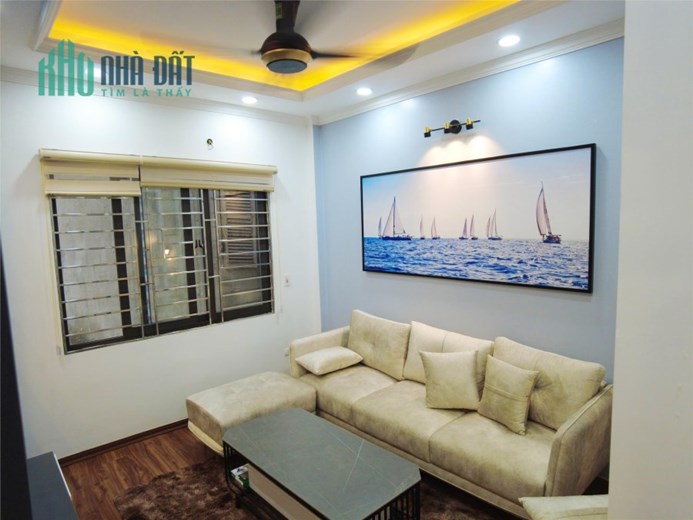 Bán gấp nhà Quận Thanh Xuân, 5 tầng, ô tô đỗ trong nhà, sát trường Đại học Hà Nội, Học Viện Chính