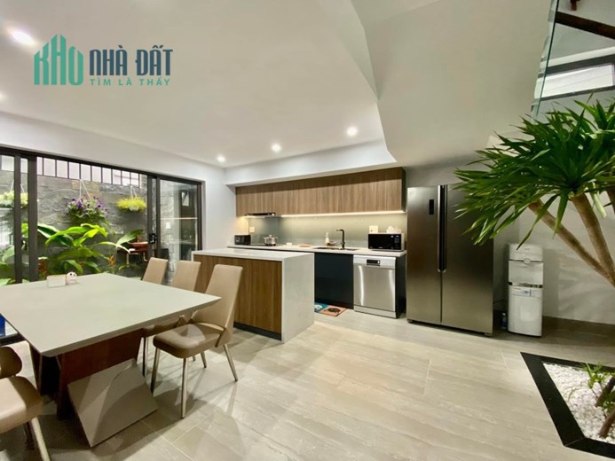 Bán Nhà Hẻm 116 Lê Đình Cẩn Quận Bình Tân, 120m2x 6 Tầng, Đường Ô Tô 10m, Nhà Lô Góc, Kinh Doanh