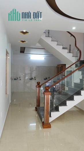 Bán nhà ngõ 727 Ngô Gia Tự - Hải An, diện tích 48m 3 tầng, GIÁ 2.53 tỉ ô.tô nhỏ tận cửa