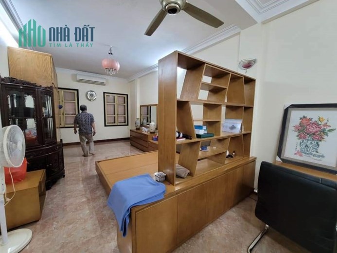 CC BÁN NHÀ HOÀNG MAI, TRƯƠNG ĐỊNH. DT 55M 4T. Ô TÔ ĐỖ CỔNG. GIÁ CHỈ 4 TỶ 2xx TRIỆU.