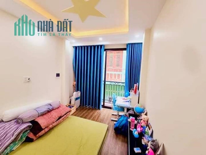 TRUNG TÂM QUẬN ĐỐNG ĐA 4 TẦNG GIÁ 3.25 TỶ PHỐ XÃ ĐÀN THIẾT KẾ HIỆN ĐẠI CHỦ TẶNG FUN NỘI THẤT KHÁCH