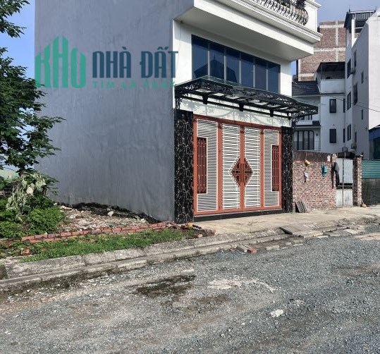 Bán gấp mảnh đất phân lô tại Lai Xá, diện tích 65 m2 mặt tiền 4.5 m  PB