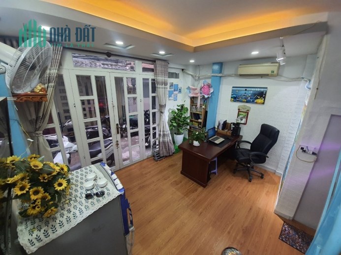 Hàng Hiếm Tân Bình, Vị trí đắc địa, ngang 4.5m, 4 tầng nhỉnh 3 tỷ