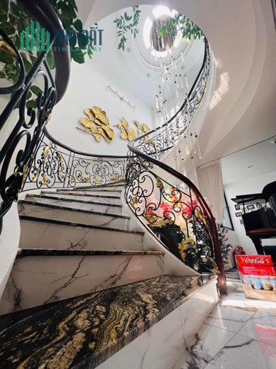 ⚜️ Bán Tòa Nhà Khách Sạn Đường Bưởi, Ba Đình, 300m2 10T, MT 9m, Chỉ 99 Tỷ ⚜️