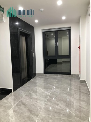 ⚜️ Bán Tòa Văn Phòng Lô Góc Phố Tôn Đức Thắng, Đống Đa, 113m2 9T, MT 6.2m, Chỉ 71 Tỷ ⚜️