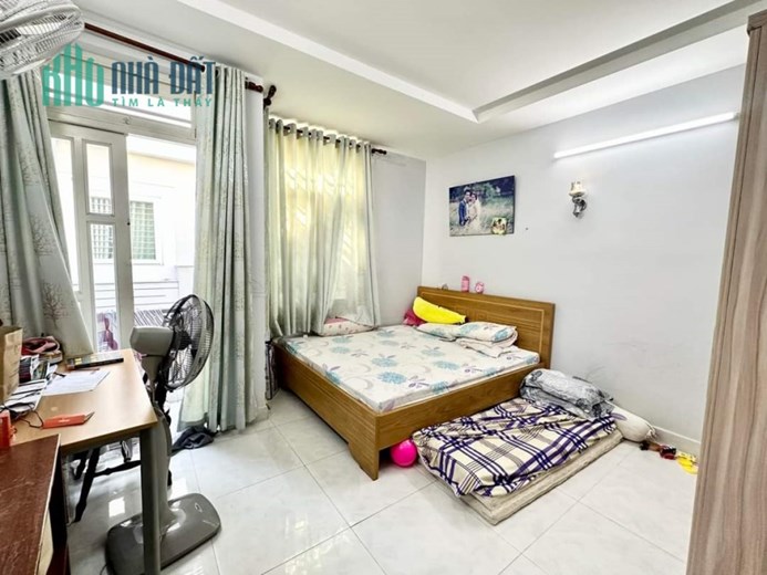 Ngộp Bán Nhà Lạc Long Quân 64m2 - 4 tấm - HXH KInh Doanh