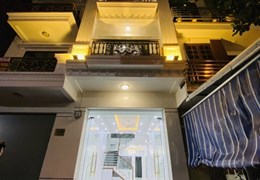 Bán nhà độc Lập 4 Tầng 60 M tuyến 2 Lê Hồng Phong