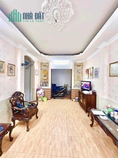 Bán Nhà Ngõ 29 Dịch Vọng - Cầu giấy 39,3m2 x 3 tầng , 3 phòng ngủ đầy đủ công năng , giá hơn 3 tỷ.