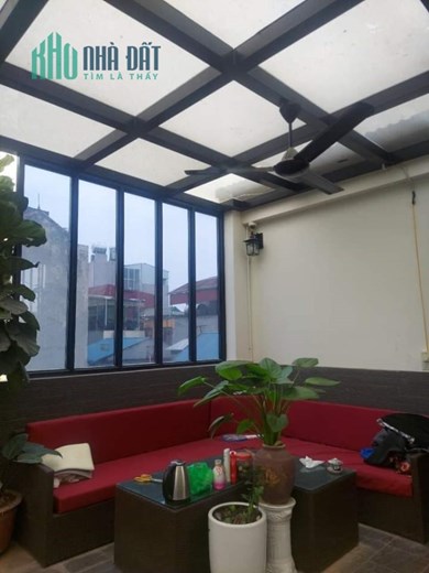 Bán căn nhà full nội thất xịn thang máy tại mặt phố Kim Hoa, quận Đống Đa - Lô góc - Ô tô tránh -