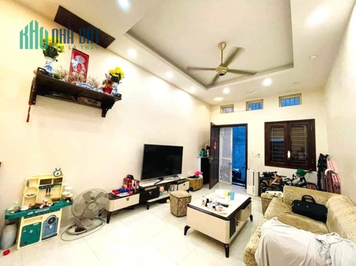 bán nhà phố Lê Thanh Nghị HBT. 45m 4 tầng MT 4.1m 4.9 tỷ
