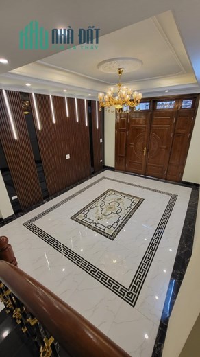 Bán căn nhà 137m2 phố Nghi Tàm, Tây Hồ Gara Ô tô tránh Kinh doanh vô đối 17.2 Tỷ