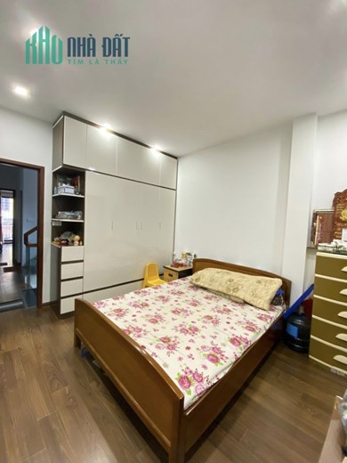 Bán ngôi nhà 138m2 phố Nghi Tàm, Tây Hồ Gara 2 Ô tô tránh Kinh doanh đỉnh cao 17.5 Tỷ