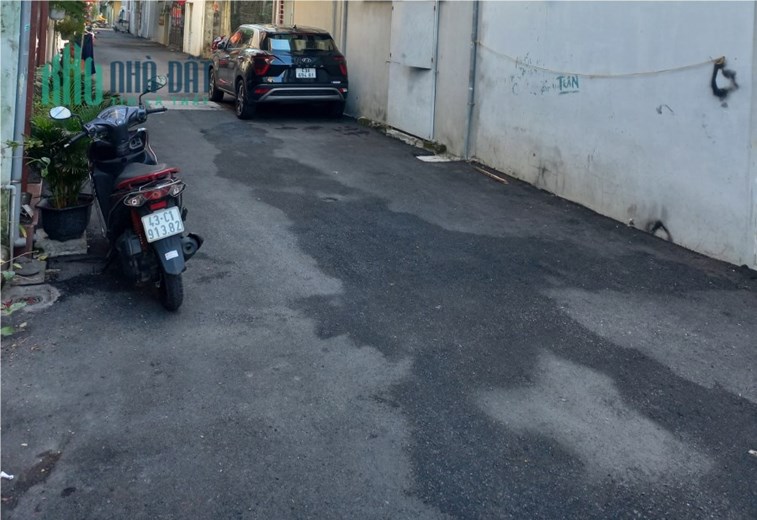 Hoà Cường Bắc, Hoàng Thúc Trâm, Ô tô đậu cửa, 69m2, 2 tầng, 3.x tỷ