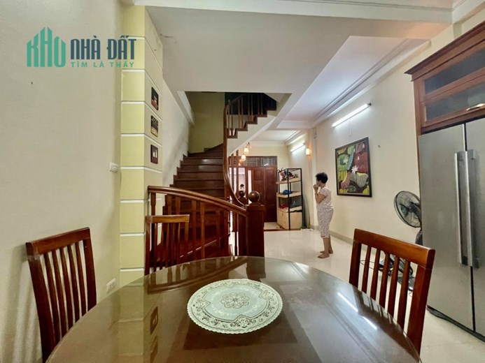 Bán nhà 43m2 phố Dân xây 5 phòng ngủ 10m 2 Ô tô đua 4.4 Tỷ