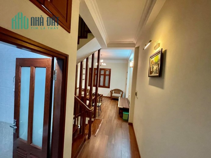 Bán nhà 44m2 phố Chủ tự xây 5 phòng 10m ngõ Ô tô phi 4.4 Tỷ