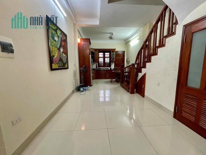 Bán căn nhà 44m2 phố Chủ tự xây 6 tầng 10m ngõ Ô tô tránh 4.3 Tỷ