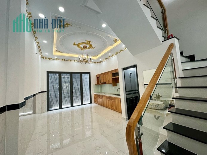Nhà đẹp quá hẻm xe tải Cách mạng tháng 8 Tân Bình 4 tầng 62m2 chỉ 7 tỷ 95