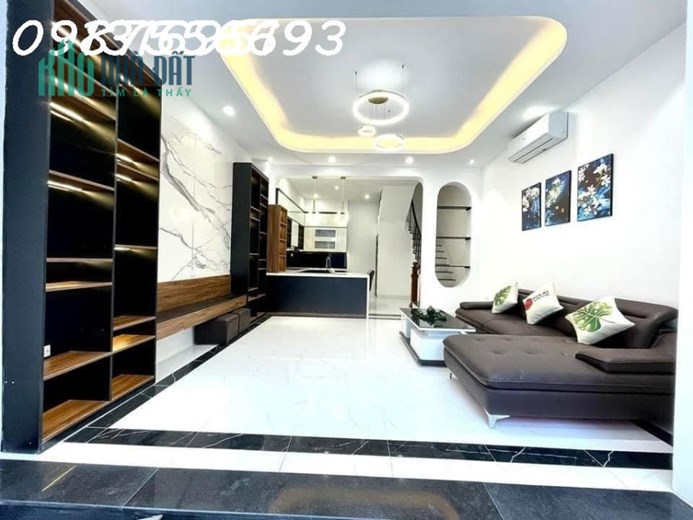 BÁN NHÀ NGUYỄN TRÃI, 52m2x 4T, MT4m, Ô TÔ ĐỖ CỬA, LÔ GÓC, KINH DOANH, CHỈ NHỈNH 4 TỶ