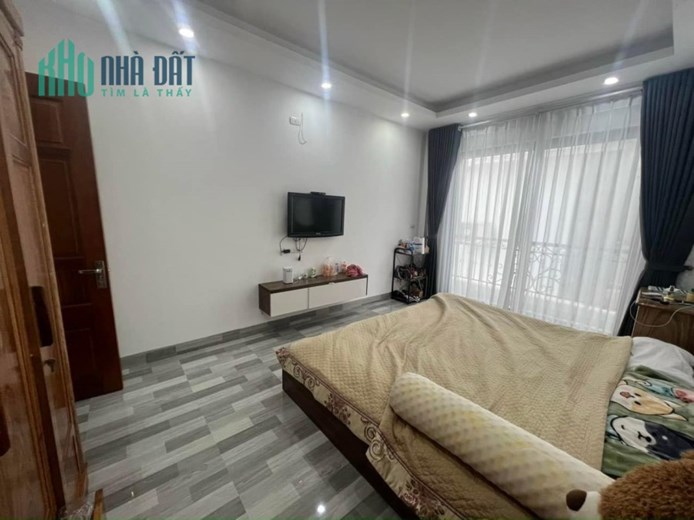 ĐẶC BIỆT HIẾM, BÁN NHÀ TRẦN QUÝ KIÊN, DÂN XÂY VIEW THOÁNG, GẦN ÔTÔ, 42M NHỈNH 5TỶ
